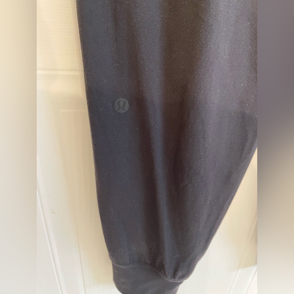 Lululemon Ready to Rulu High-Rise Jogger
Black size 4 - Picture 11 of 12
